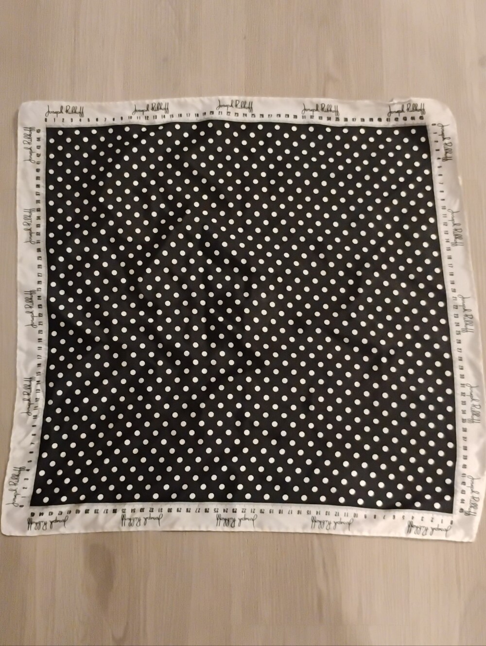 Vintage 1980s 1990s Joseph Ribkoff Novelty Tape Measure Polka Dot Scarf